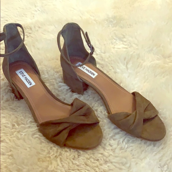 Steve Madden Shoes - BRAND NEW! Never worn Steve Madden Sandals